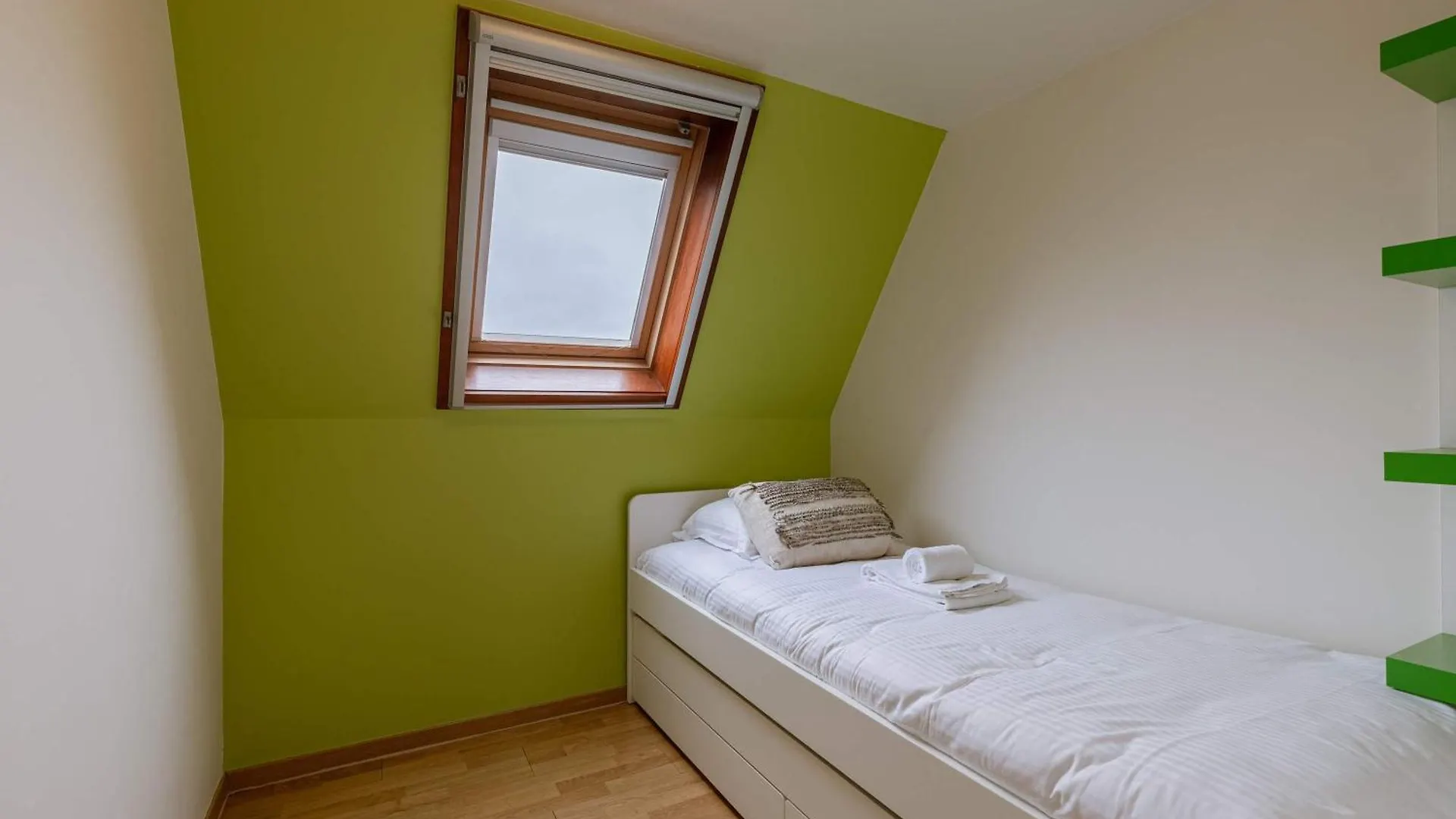 Huswell - Vacation Home Nearby The Beach With Parking Middelkerke Holiday home